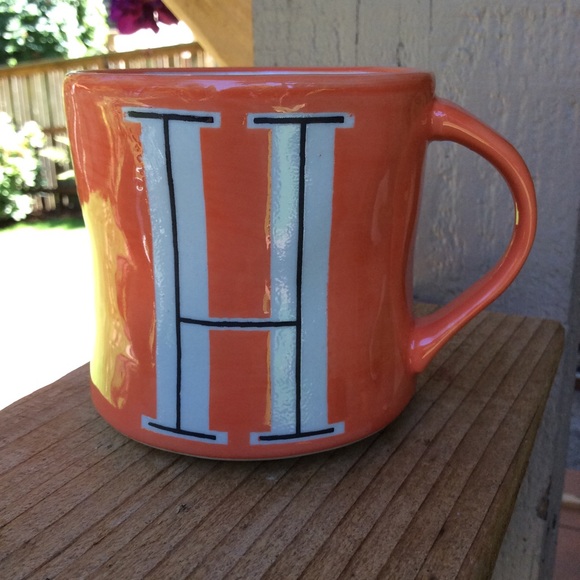 Anthropologie mug hand painted monogram “H” orange - Picture 2 of 4